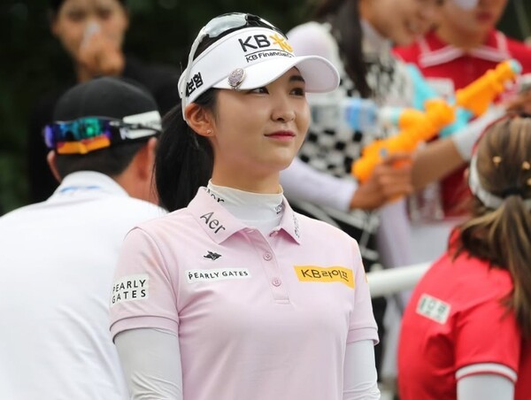 디시트렌드 <b>KLPGA</b> 퀸 '이예원', 최강 선수 1위
