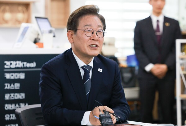 '호주 도피 의혹'과 주요 인물들의 연루설 관련 이미지