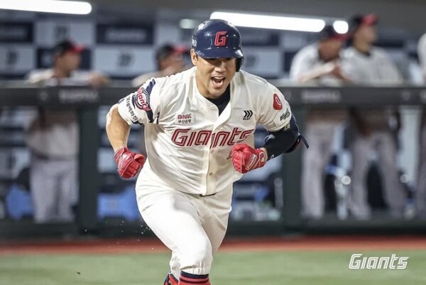 <b>롯데</b>자이언츠, 8년 만의 가을 야구 도전…전반기 3강 달성