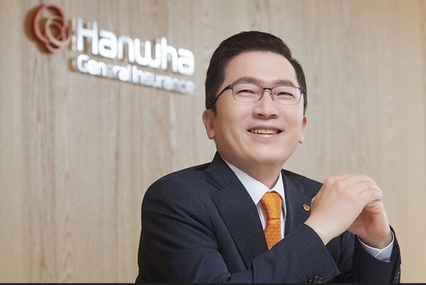 나채범 한화손해보험 대표가 '여성 특화' 전략을 선보이며 업계에서 주목받고 있다. '여성을 가장 잘 아는 보험사'라는 비전 아래 브랜드 마케팅은 물론, 수익성 면에서 성과를 내며 한화손보를 업계 상위 손보사로 도약할 '다크호스'로 성장시키고 있다. [사진=한화손해보험]