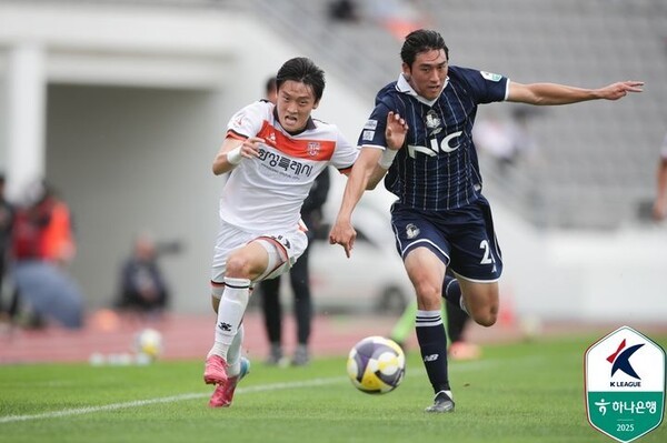 김포FC, 윤재운·박동진 연속골로 충북청주 제압...4위 도약 - 뉴스 썸네일 이미지