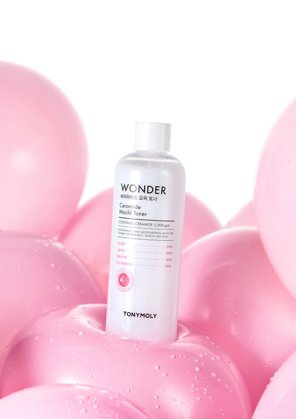 원더 세라마이드 모찌 토너. [사진=토니모리]