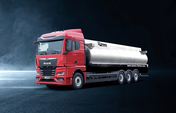 만트럭버스코리아, '뉴 MAN TGX 4800’ 출시...탱크로리·BCC에 특화[사진=만트럭버스코리아]