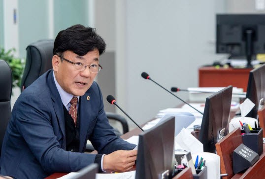 최만식 경기도의원. [사진=경기도의회]