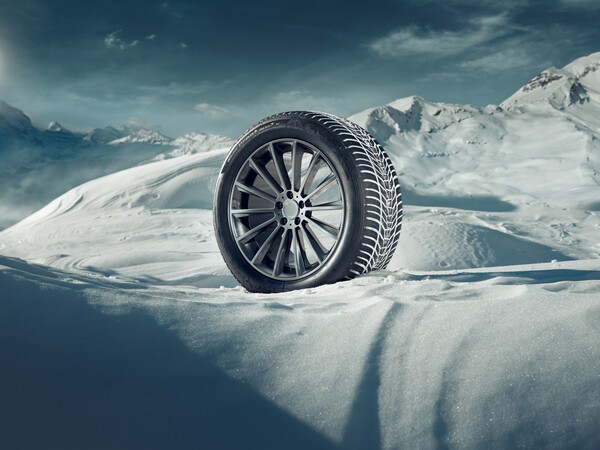 한국타이어, ‘드라이버리뷰 커스터머 초이스 어워드’  겨울용 타이어 부문 우수상 수상[사진=한국타이어]