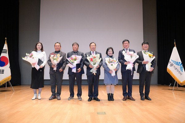 한국비엔씨, 지역경제 활성화 공로 인정받아 산업부장관상 수상 - 뉴스 썸네일 이미지