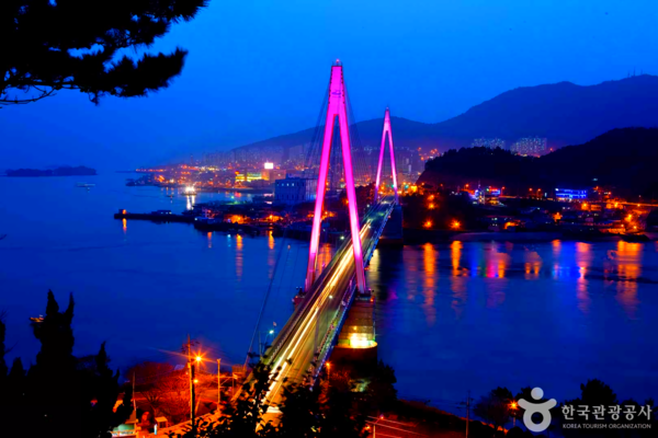 여수 가볼 만한 곳, 다채로운 맛과 짜릿한 체험이 기다리는 항구 도시 - 뉴스 썸네일 이미지