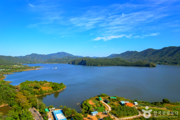 영천 가볼 만한 곳, 겨울 숲과 호수에서 찾는 고요한 위로 - 뉴스 썸네일 이미지