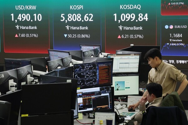 [마감시황] 광통신주·방산주·비료 관련주 - 뉴스 썸네일 이미지